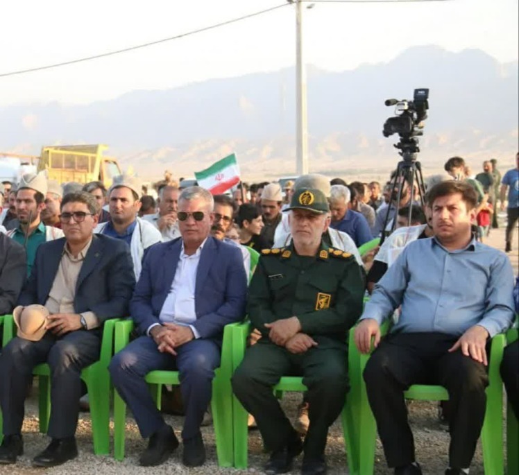 برگزاری رزمایش فدائیان ولایت عشایراستان بوشهر