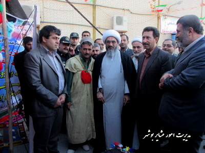 افتتاحيه نمايشگاه دستاوردهاي انقلاب اسلامي با حضور عشاير قشقلائي در بوشهر